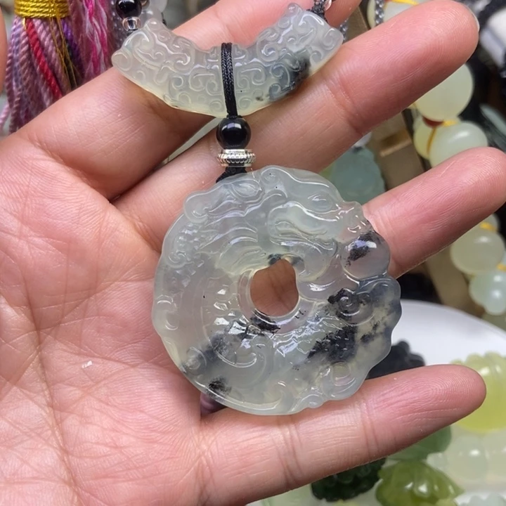 蛇纹石玉合金颈饰