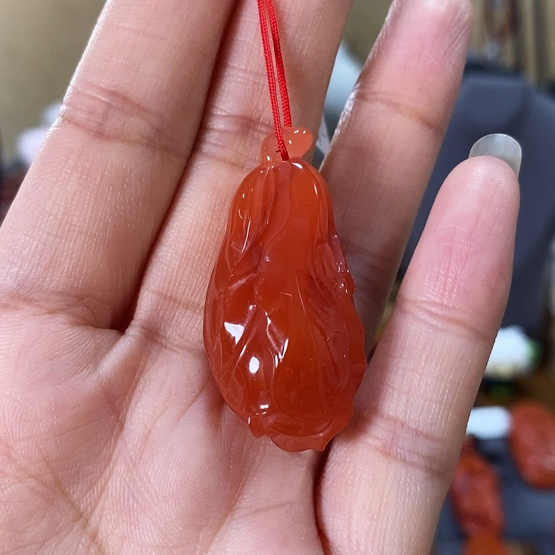 未镶嵌吊坠原矿南红玛瑙