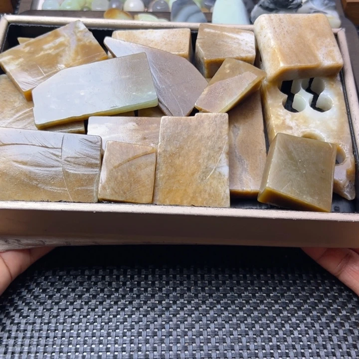 未镶嵌和田玉（糖玉）珠宝半成品