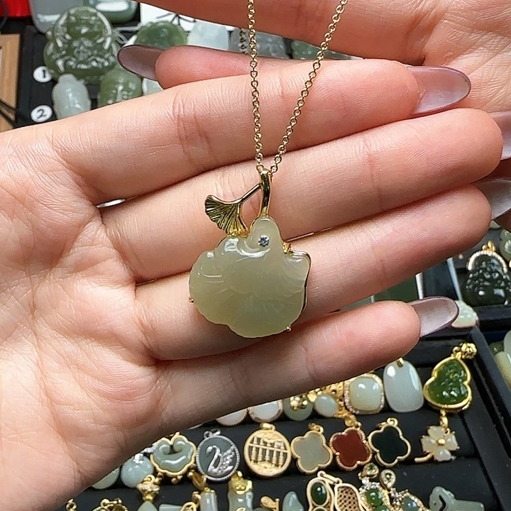 吊坠(赠链)银S925镶嵌和田玉