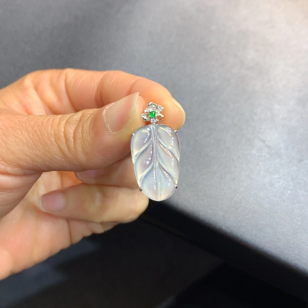 翡翠吊坠(不含链)18K金镶嵌