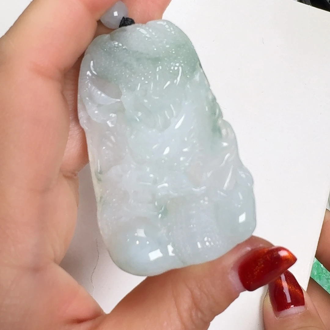 翡翠颈饰未镶嵌龙牌