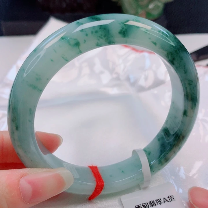 未镶嵌手镯翡翠60圈