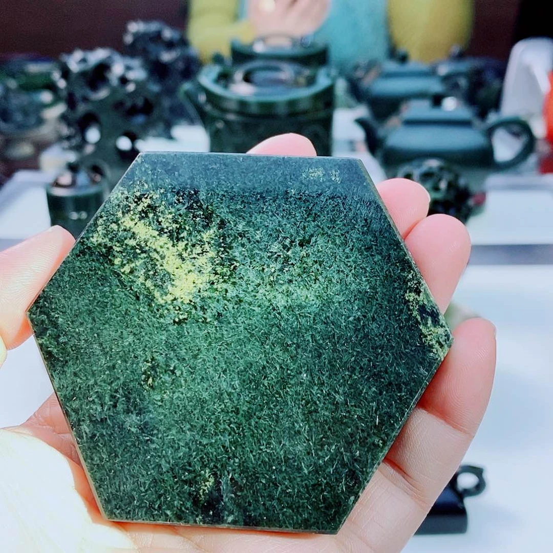 未镶嵌和田玉摆件