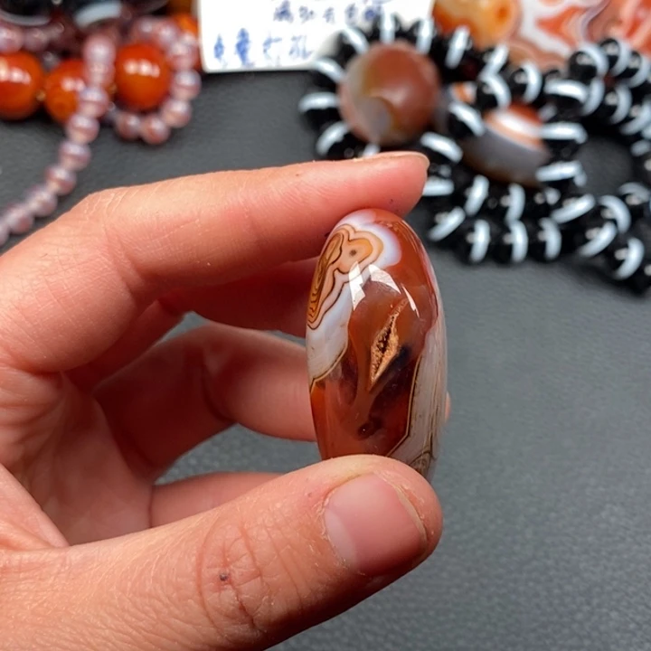 最***香玛瑙/玉髓未镶嵌颈饰