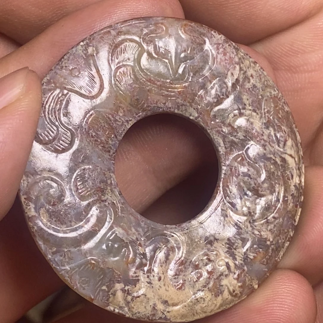 和田玉未镶嵌颈饰日**辉