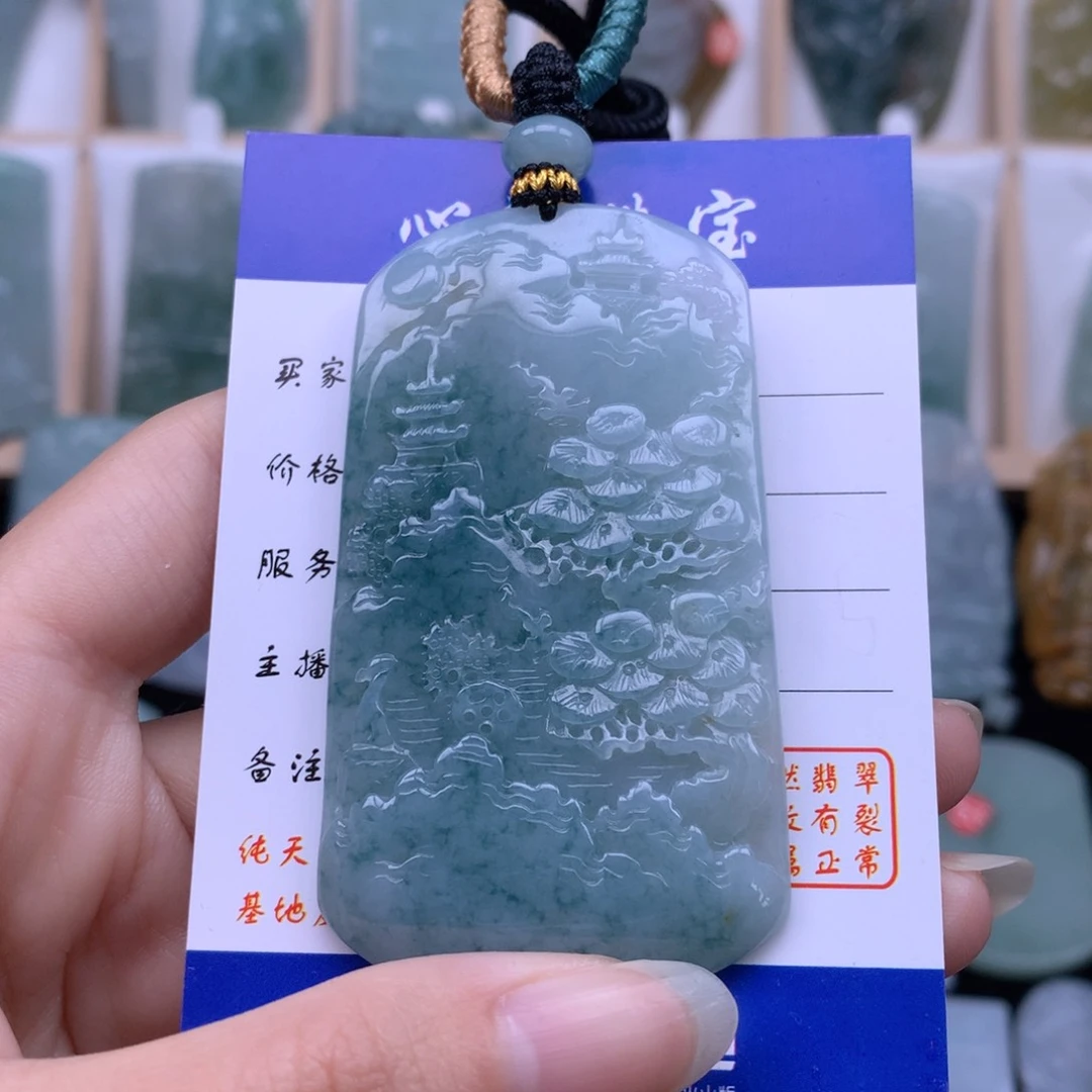 翡翠颈饰未镶嵌翡翠