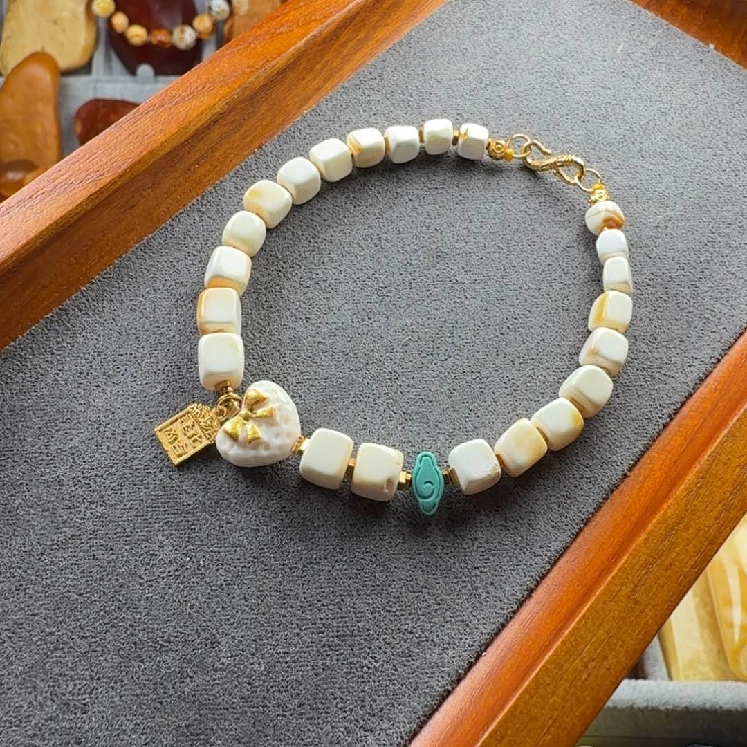 定制琥珀未镶嵌白蜡手链