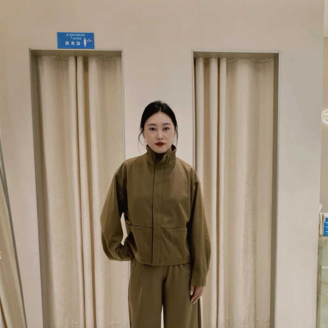 迪赛尼斯秋季新品上市短款时尚外套