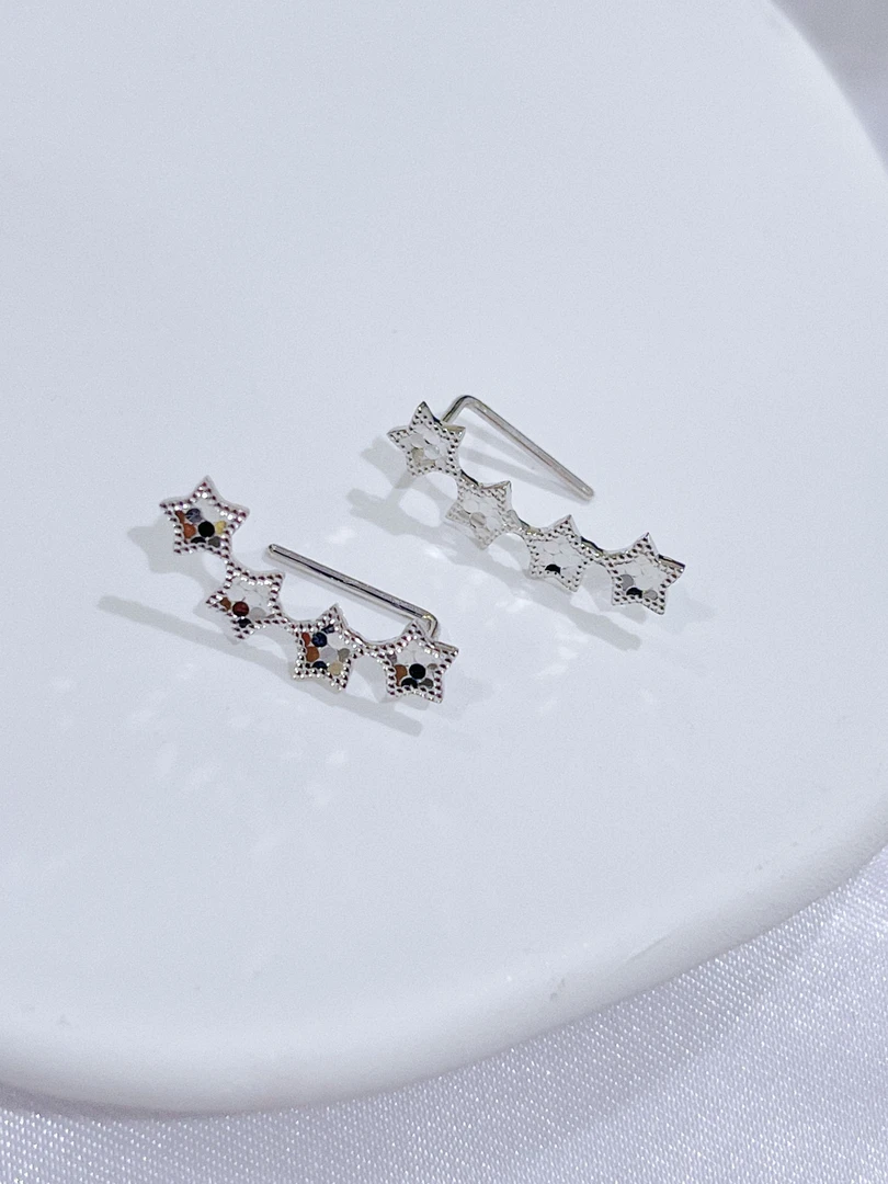 尚晶品珠宝铂金鱼鳞四颗小星星排列7字钩耳钉时尚百搭款耳饰PT950