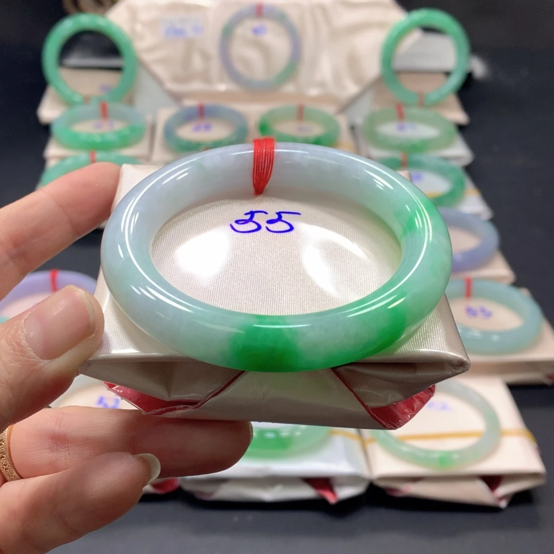 翡翠未镶嵌手镯55圈口