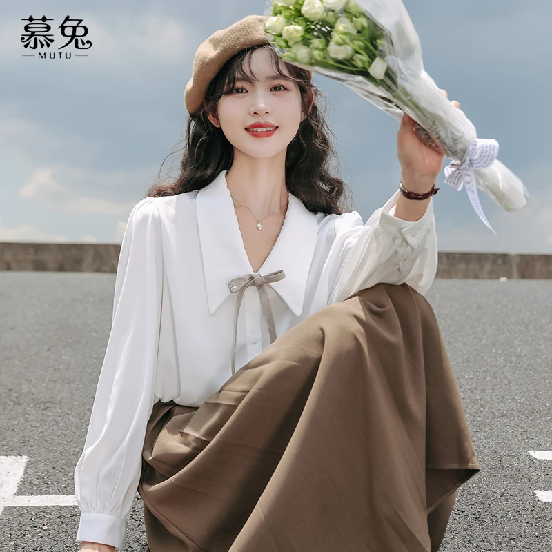 慕兔日系甜美宽松白色衬衫女秋季2024新款设计感小众翻领长袖上衣