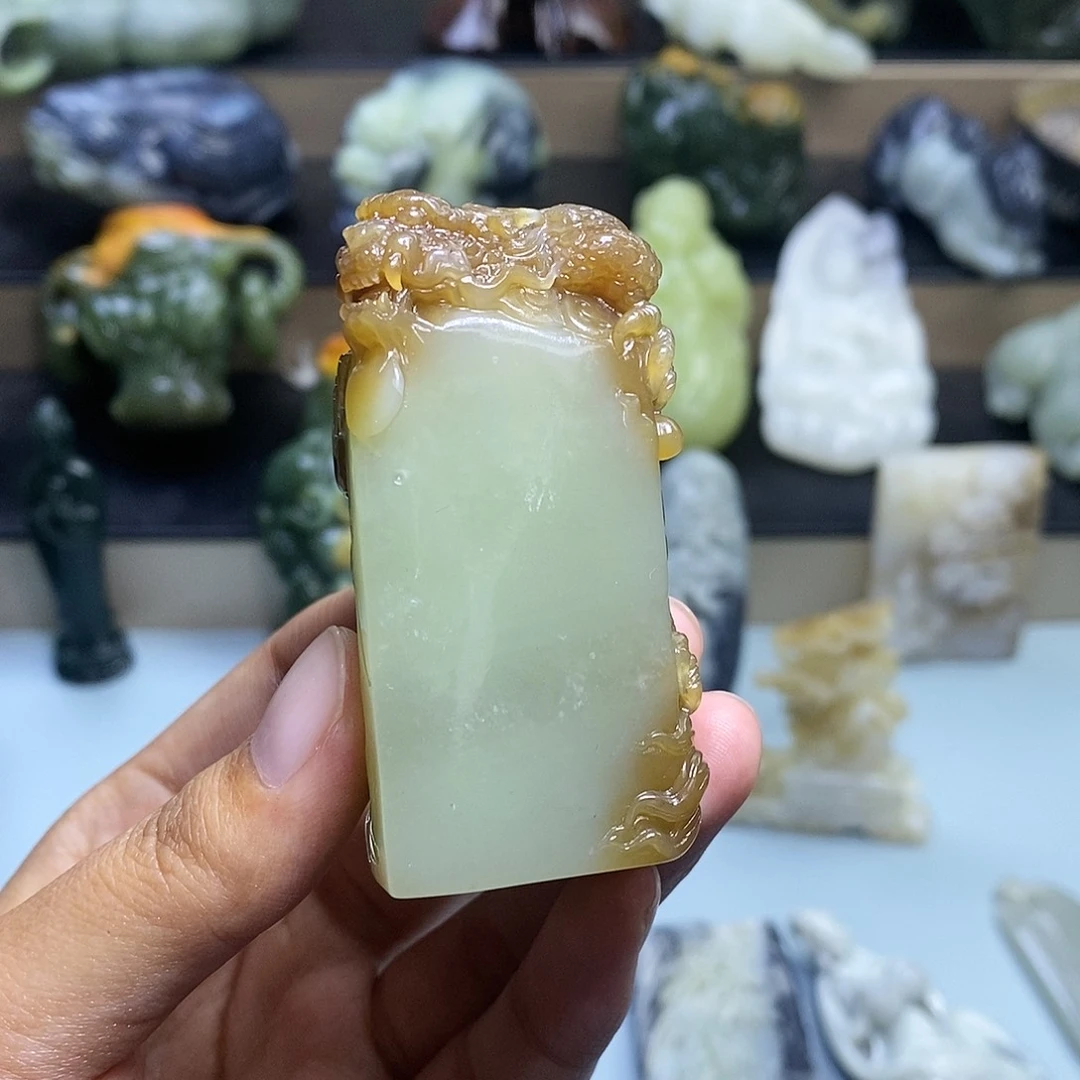 颈饰未镶嵌和田玉瘦***王