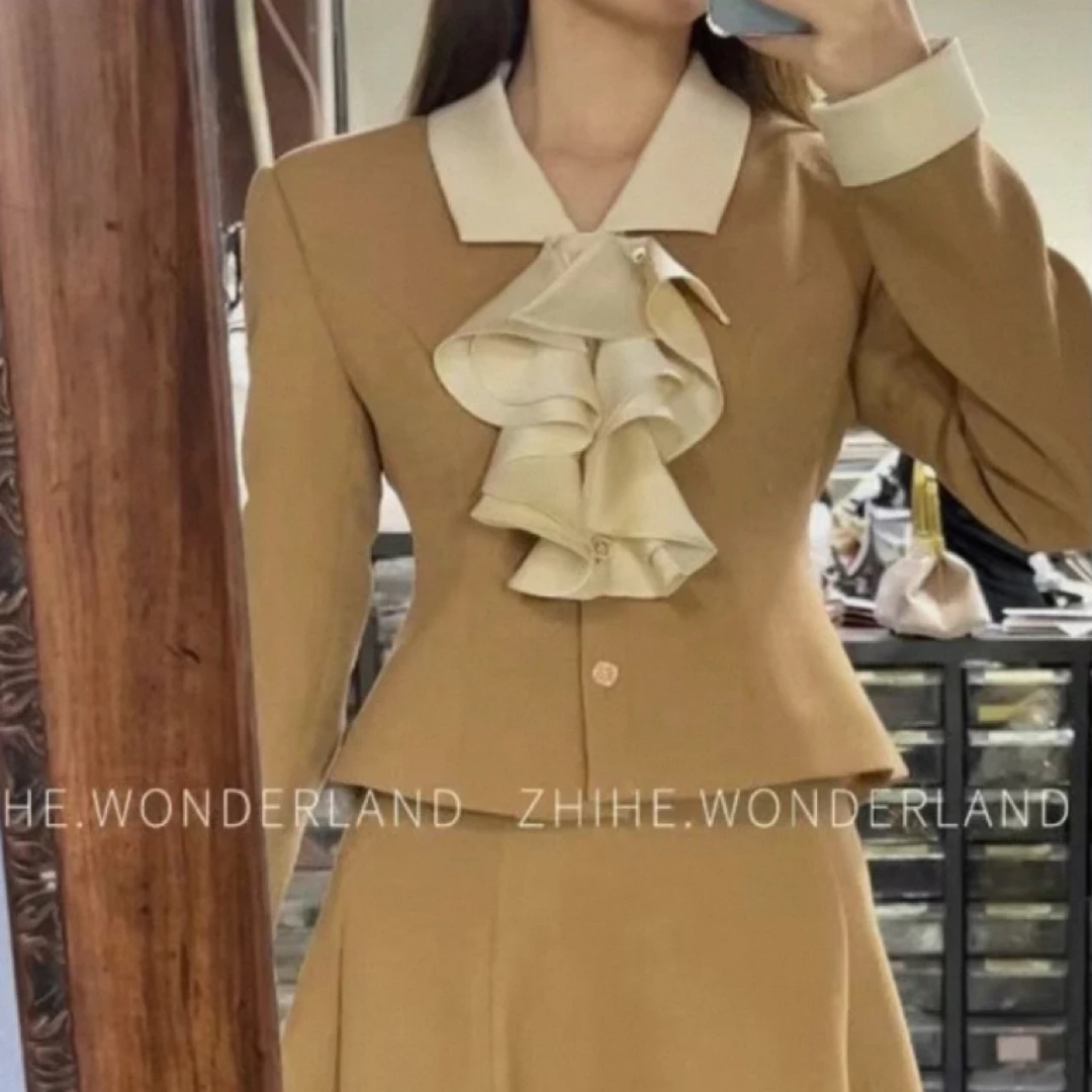 【猫本家】至家浅咖小香法式上衣