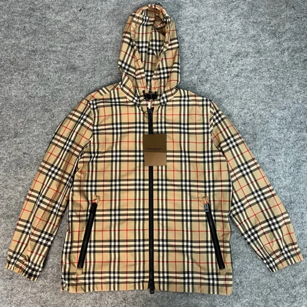 未使用 BURBERRY/博柏利 卡其色格纹连帽拉链外套/尺码UK12