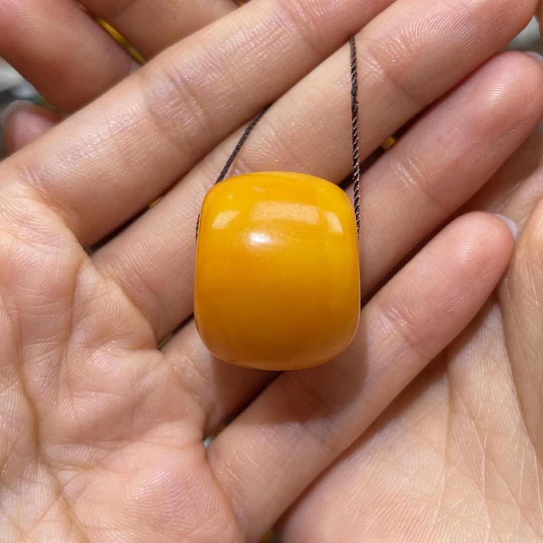 【闪购商品】琥珀裸石未镶嵌墩子