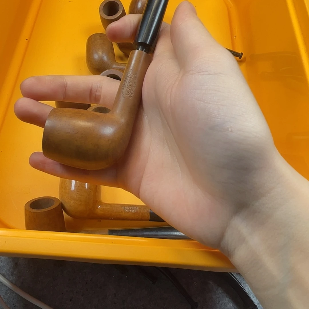 王*財王老板专拍烟斗链接