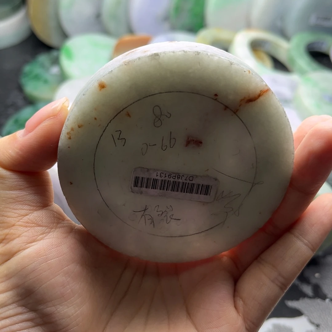 定制翡翠。未镶嵌