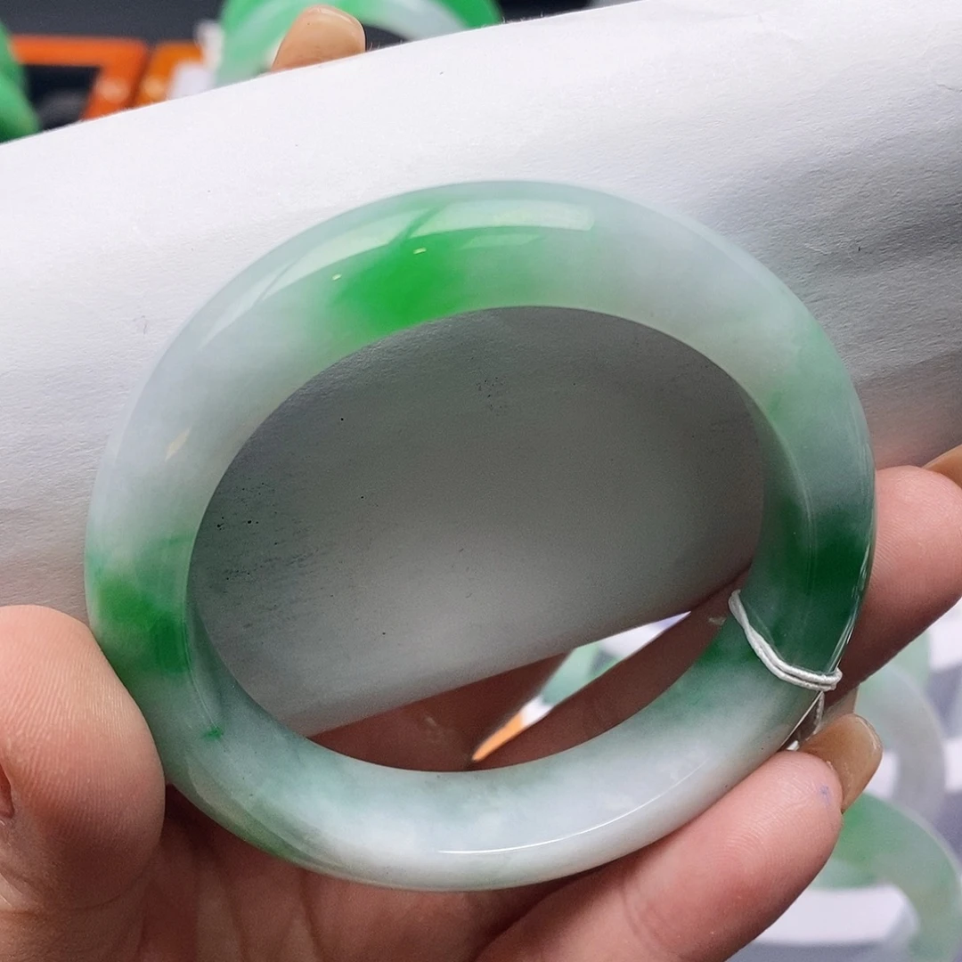 翡翠未镶嵌手镯54