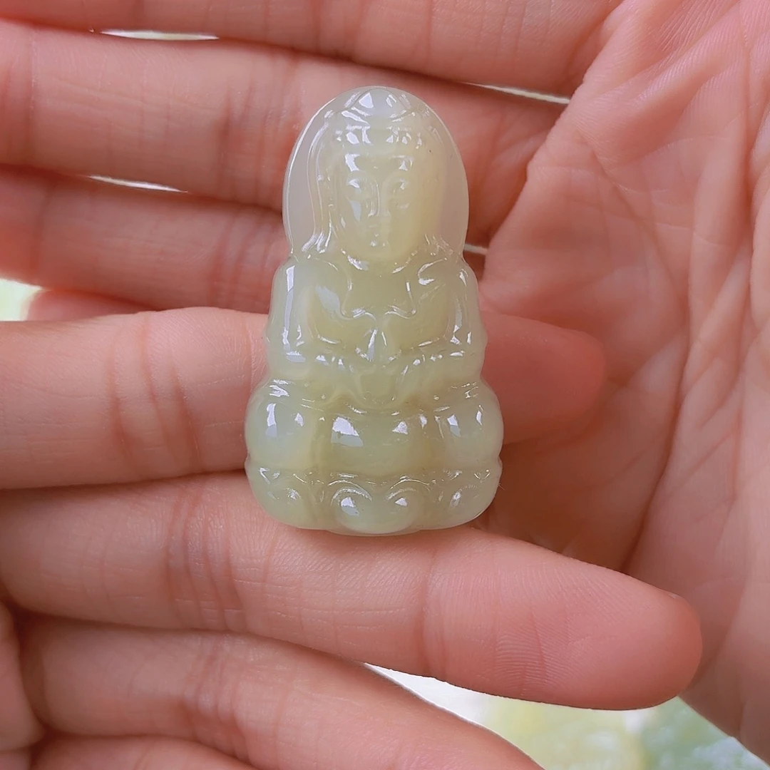 蓝****和田玉未镶嵌颈饰