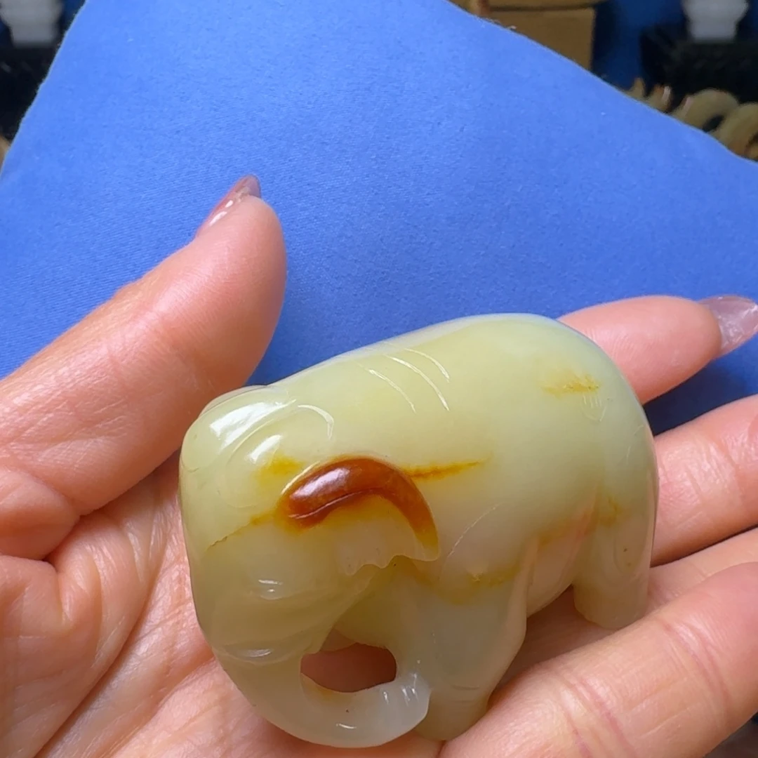 和田玉（糖玉）颈饰未镶嵌