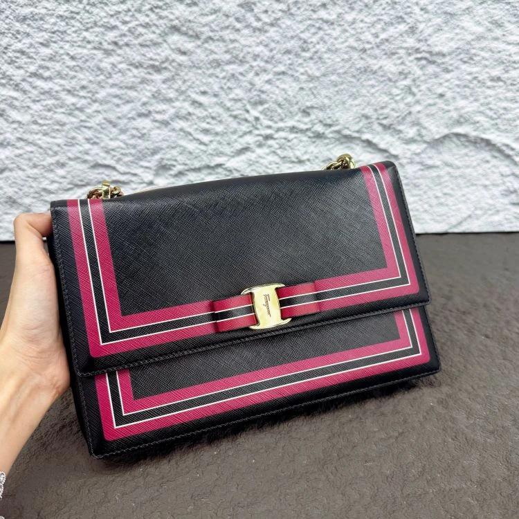 95新/菲拉格慕/包包/[251219NKWC]/C18978877297