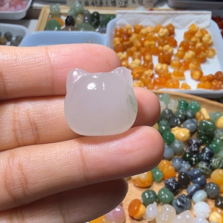 和田玉未镶嵌珠宝半成品