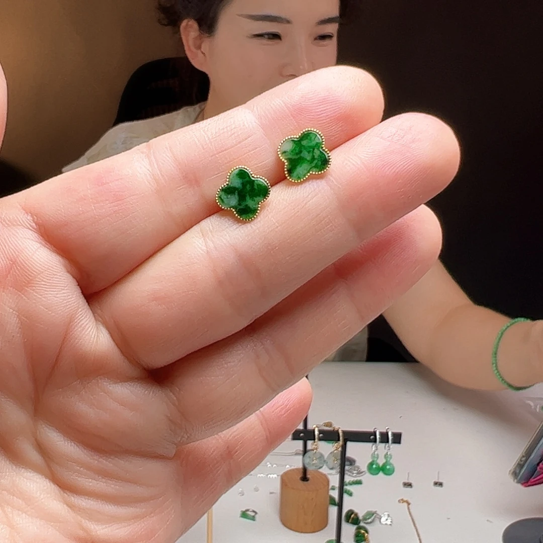 看****翡翠18K金镶嵌耳饰天然翡翠