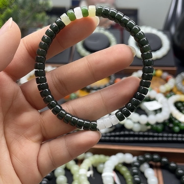 和田玉未镶嵌手串