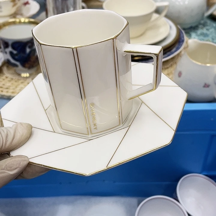 市*东62 满28包邮，默认微瑕，完美慎入