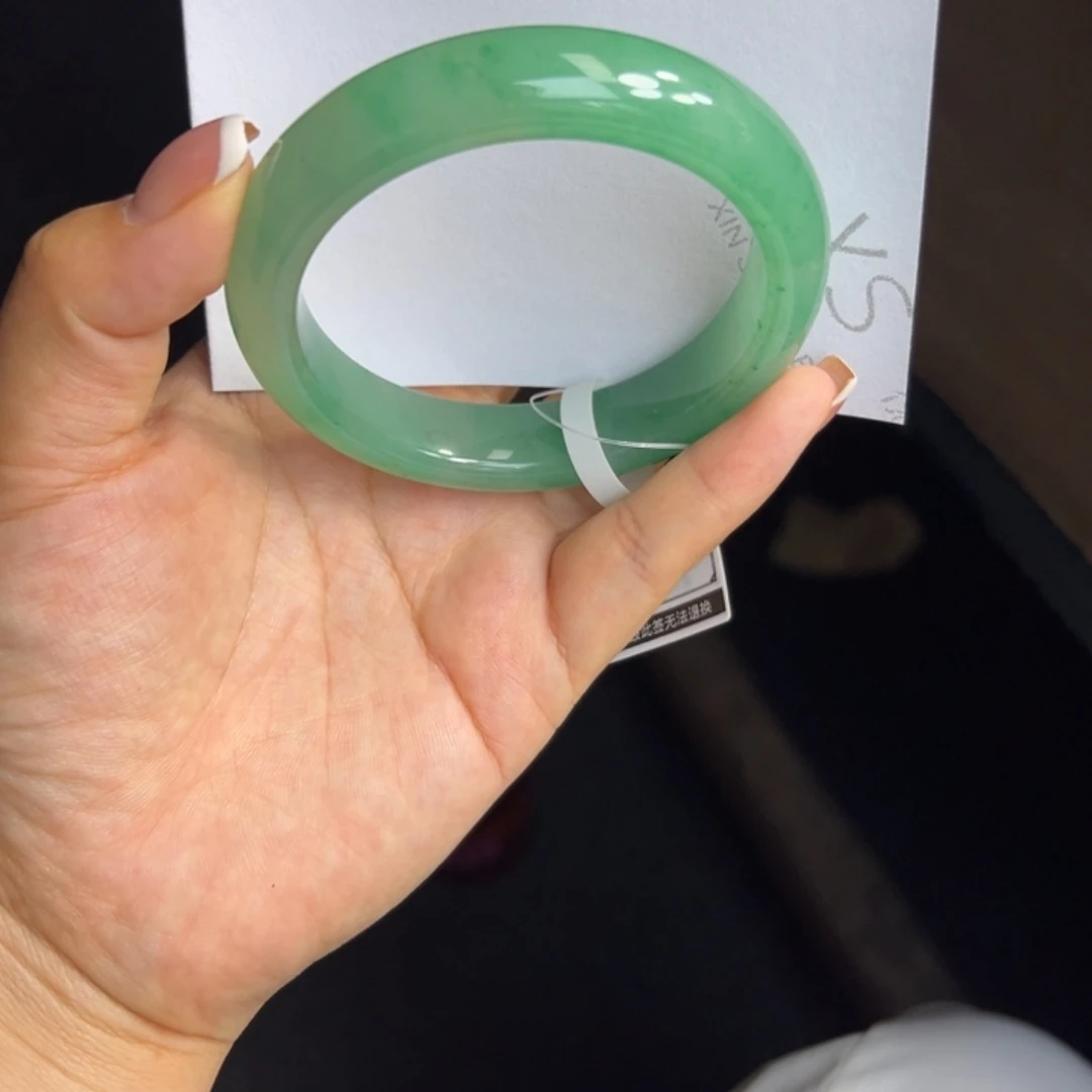 时***予石英质玉手镯未镶嵌非洲翠57