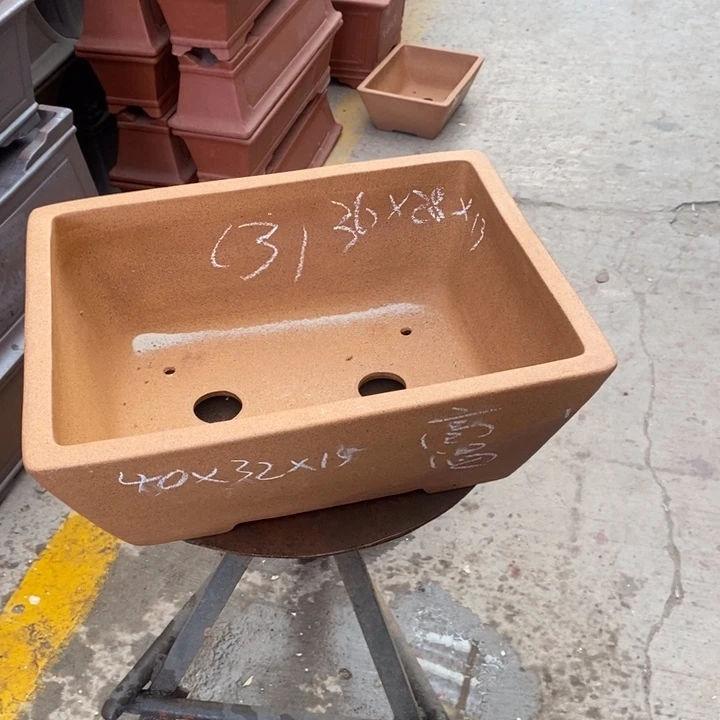 紫砂花盆自产业园