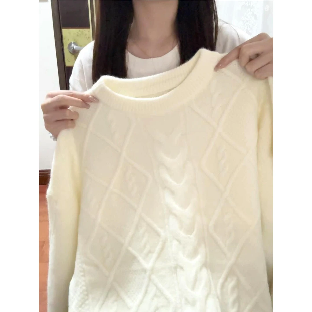 【万达撤柜】韩系圆领套头麻花白色毛衣女秋冬软糯百搭宽松慵懒风