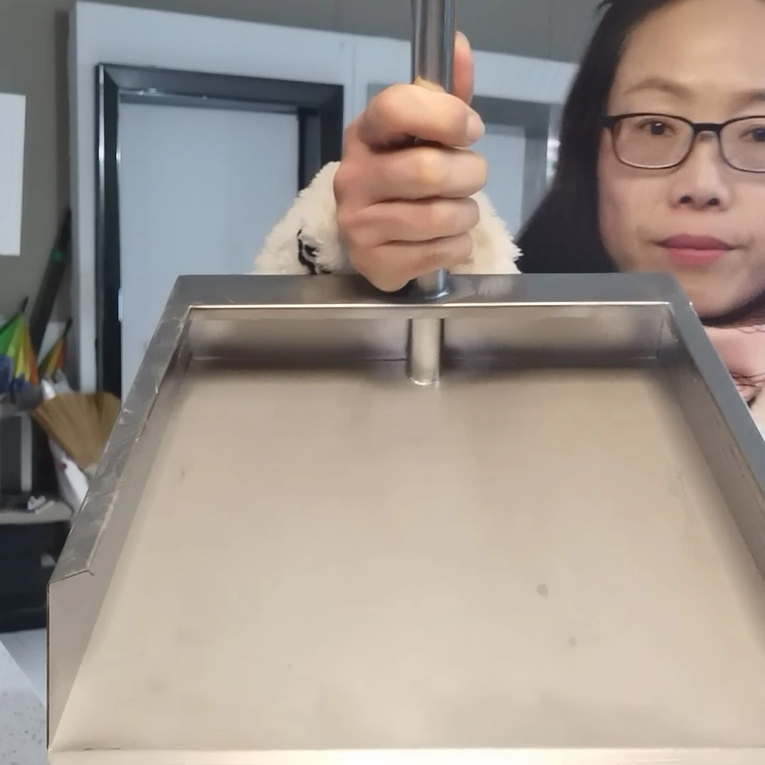 金属拍一发二  前28公分不锈钢家用簸箕