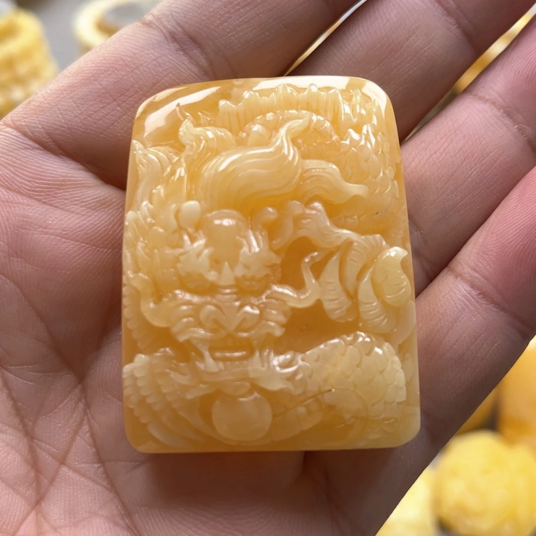 琥珀颈饰未镶嵌吊坠