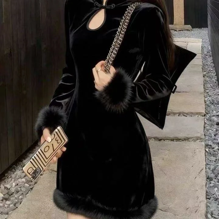 （羞羞大码）秋冬法式收腰显瘦气质毛毛袖口连衣裙7060