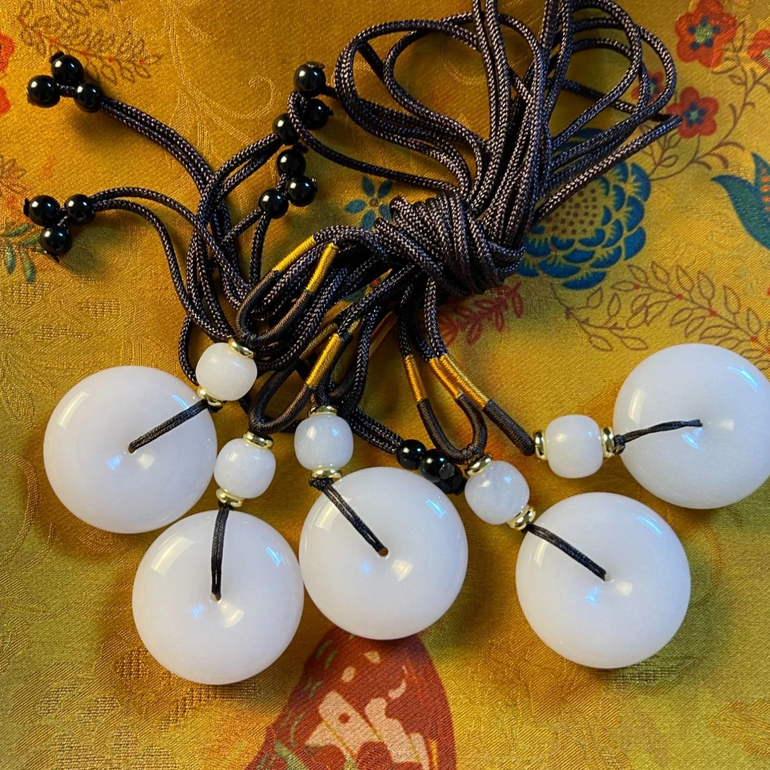 新疆天然金丝玉平安扣男女款百搭白色玉项坠约30mm送礼拍一发一