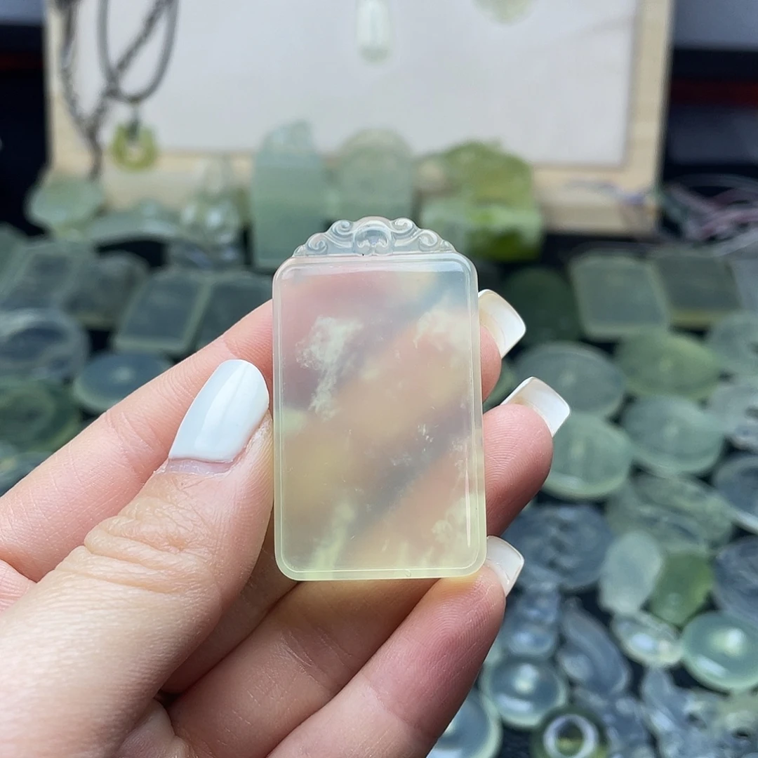 岫玉未镶嵌项圈祥云锁