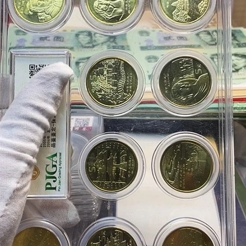 其他普通金属遗产套装带盒，，，，，，，