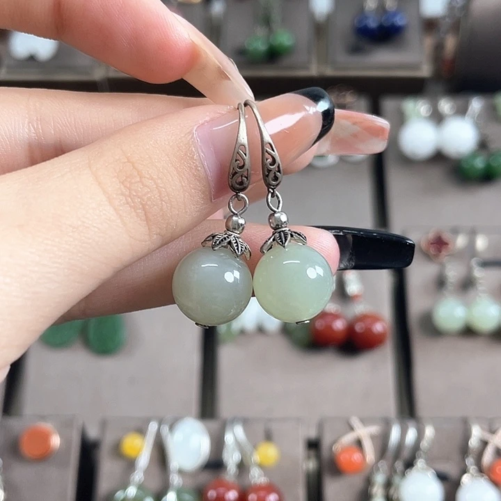 和田玉银S925镶嵌耳饰12左右浅色