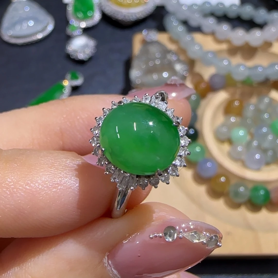 翡翠18K金镶嵌颈饰精品