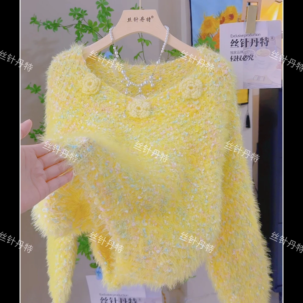 黄色三朵花慵懒风仿水貂绒软糯毛衣女秋冬新款减龄花朵针织上衣