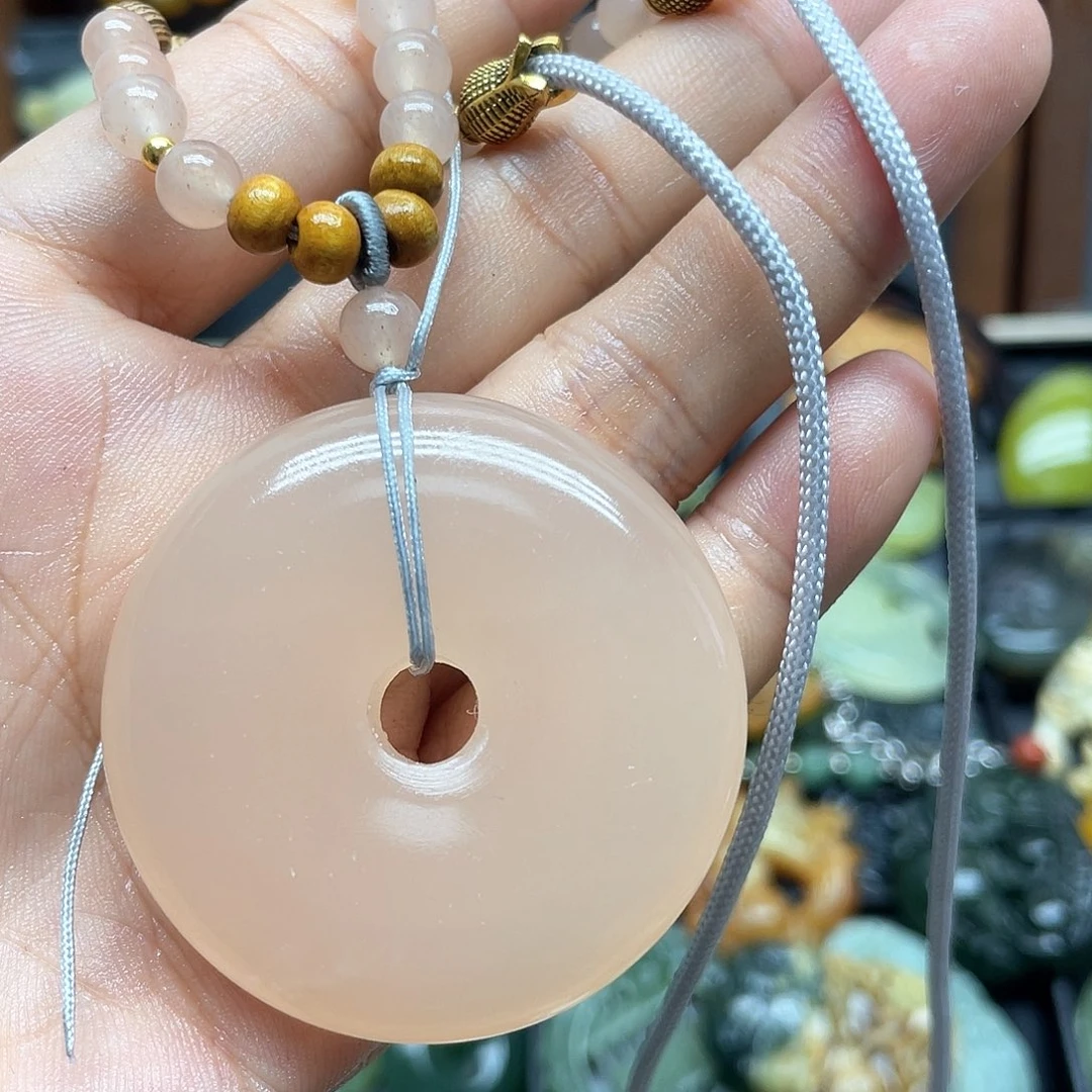 未镶嵌蛇纹石玉颈饰