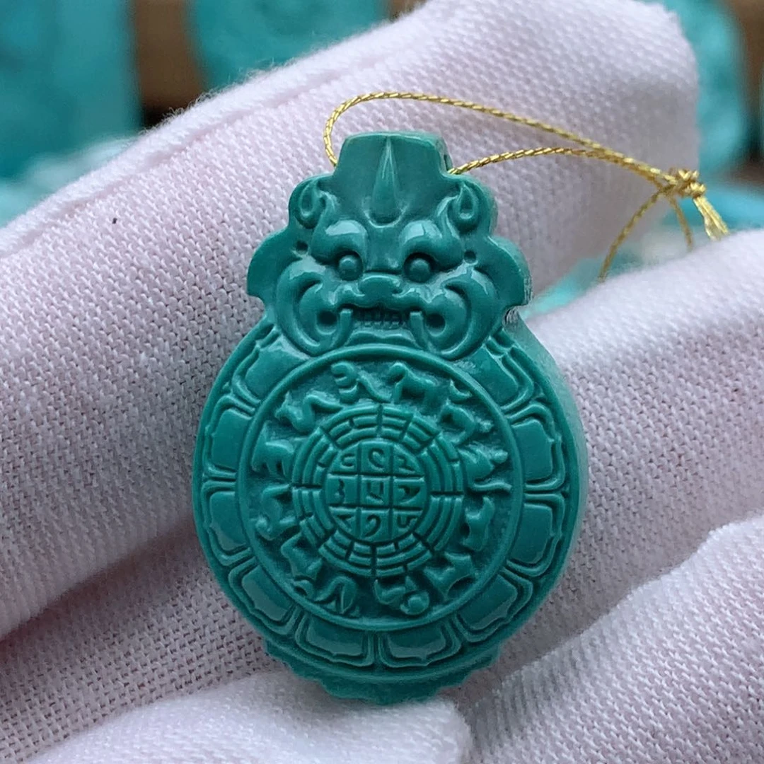 绿松石颈饰未镶嵌