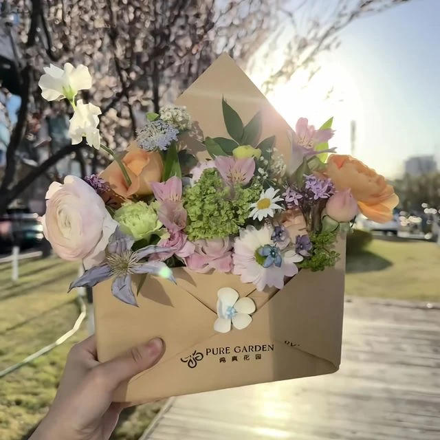 新款520春日信封新品手工diy鲜花礼盒母亲节花艺方形牛皮纸包装袋
