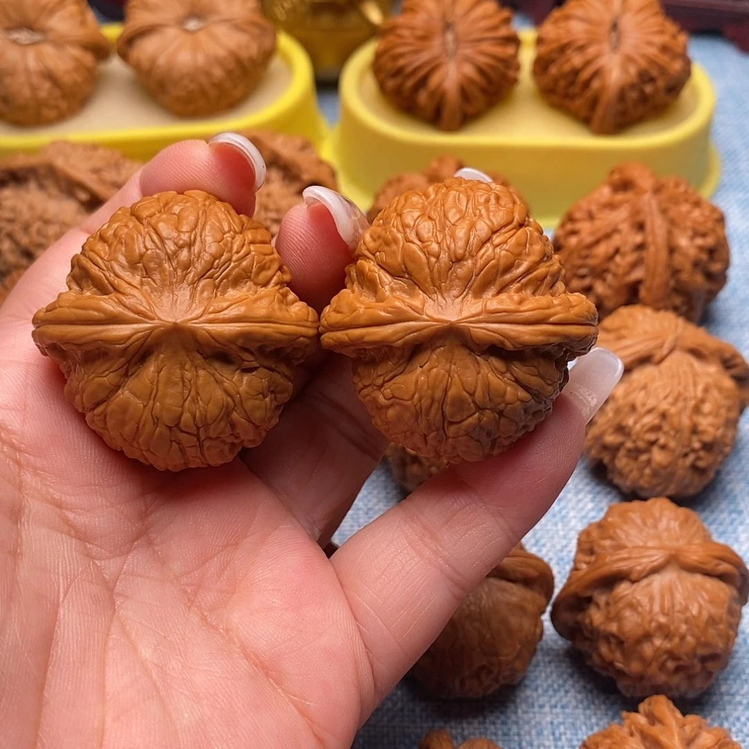 文玩核桃把件毕业天花板肉球粗棱乾隆磨40尺全品