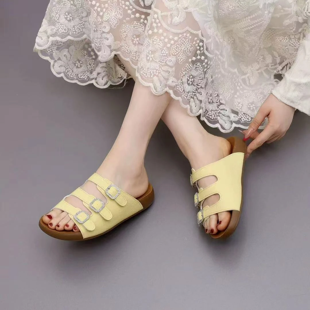 水钻扣带平底一字拖女夏外穿2025新款时尚休闲百搭沙滩凉25357