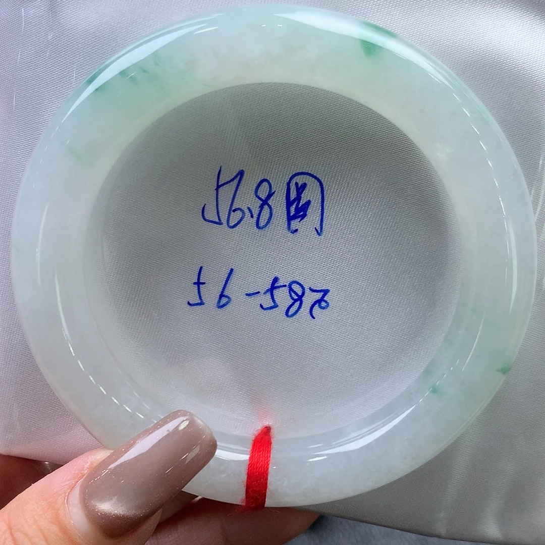 翡翠未镶嵌手镯56.8圆条