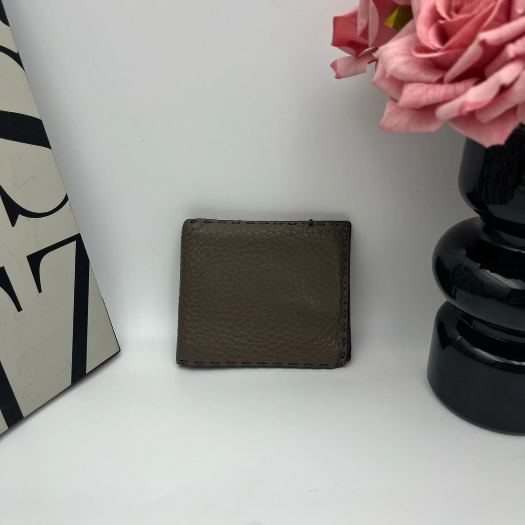 95新 FENDI/芬迪 芬迪/Fendi xy 9097 棕色短款钱包