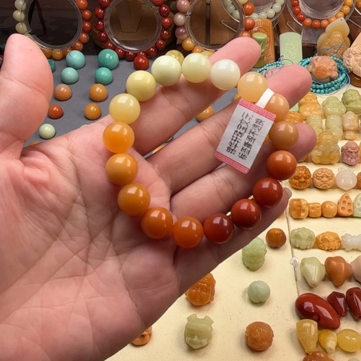 未镶嵌石英质玉（缅黄）珠宝半成品